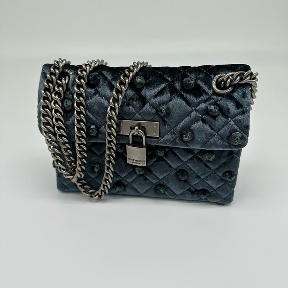 Kurt Geiger London
Mini Brixton Velvet
Shoulder Bag - Picture 3 of 5